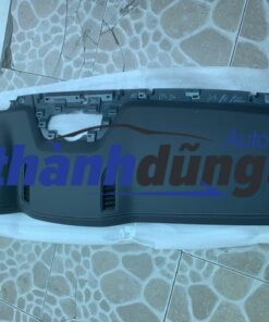 Mặt táp lô Ford Everest