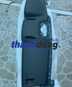 Mặt táp lô Ford Everest