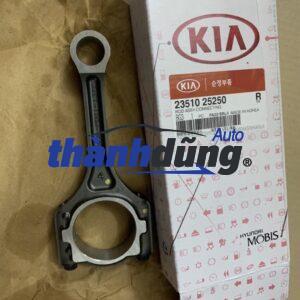 Tay biên Hyundai Starex