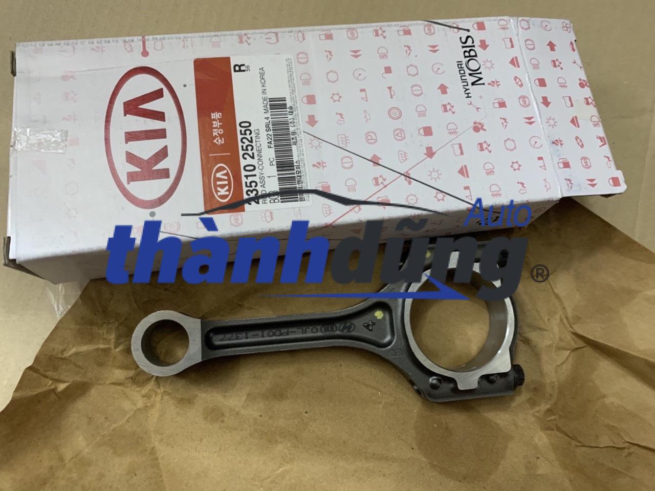 Tay biên Hyundai Starex