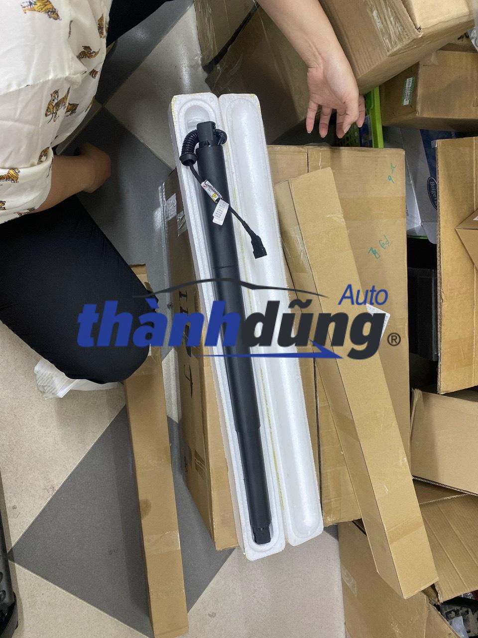 Ty cốp điện BMW 550i