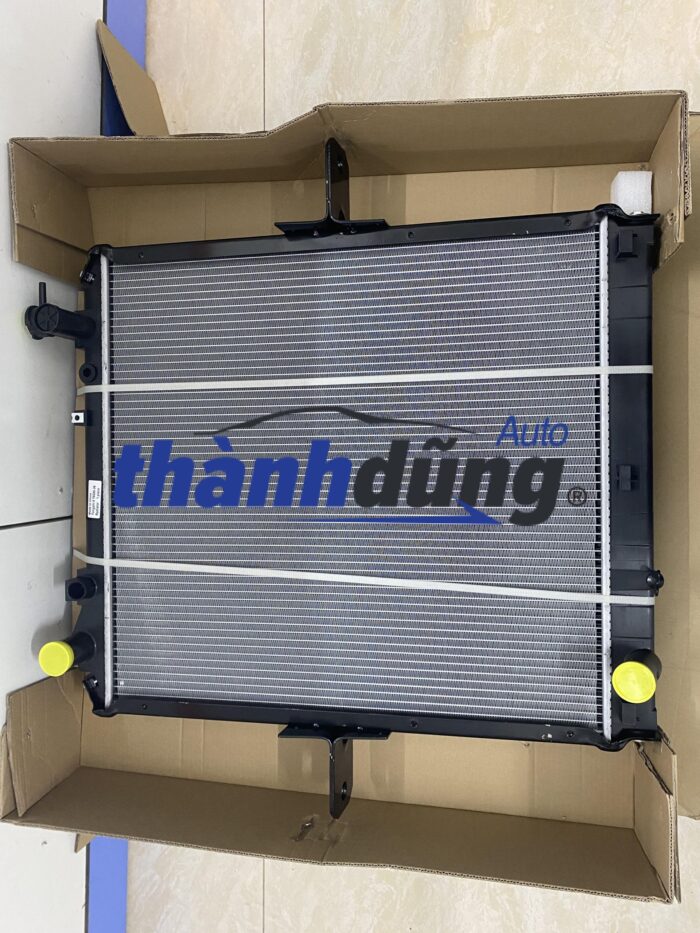 Két nước isuzu nqr75m 4hk1