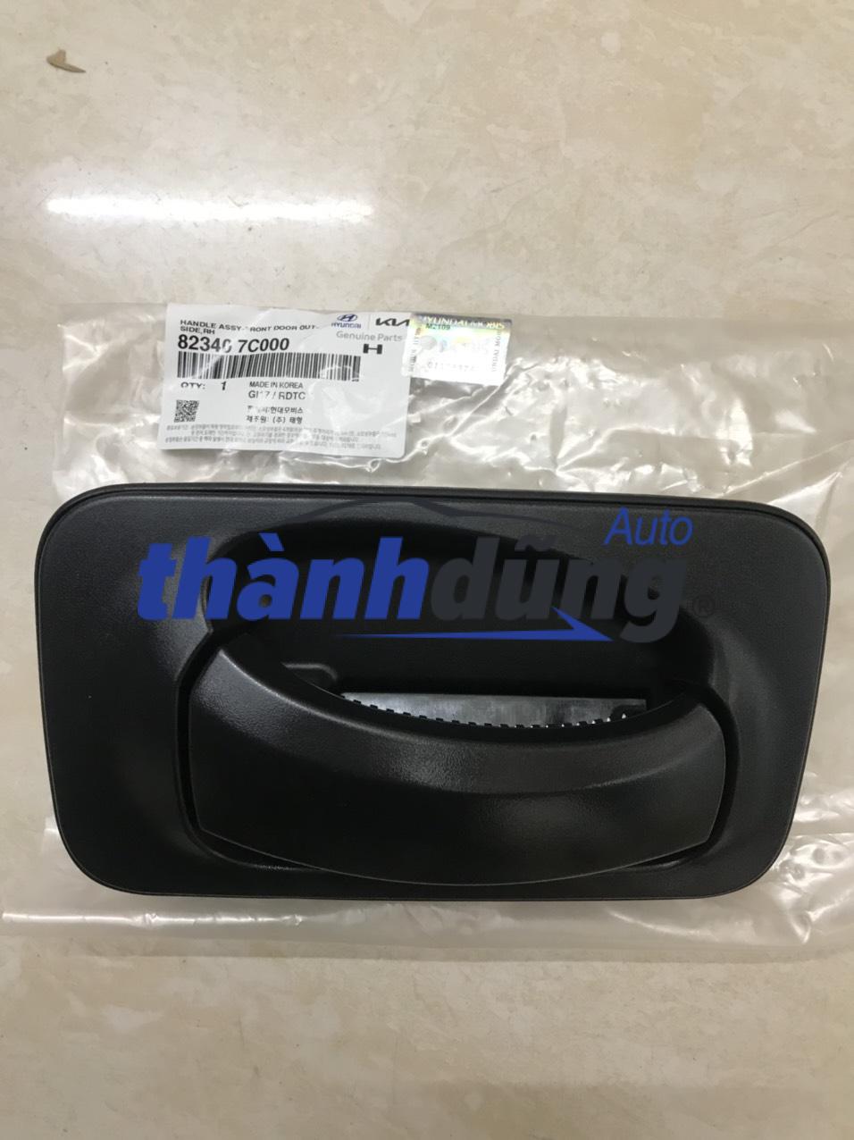 Tay mở cửa ngoài hyundai hd370