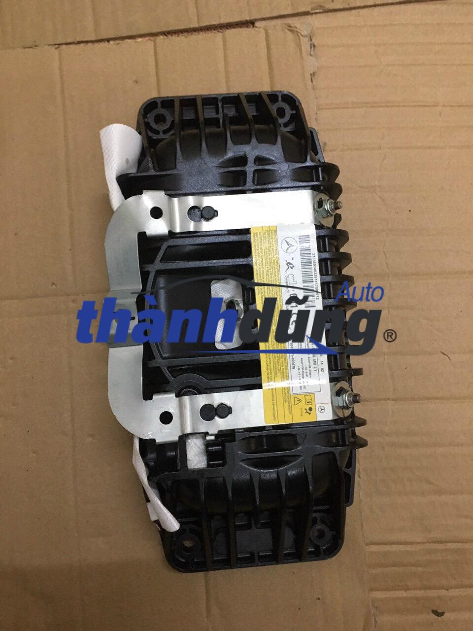 Túi khí táp lô mercedes e300