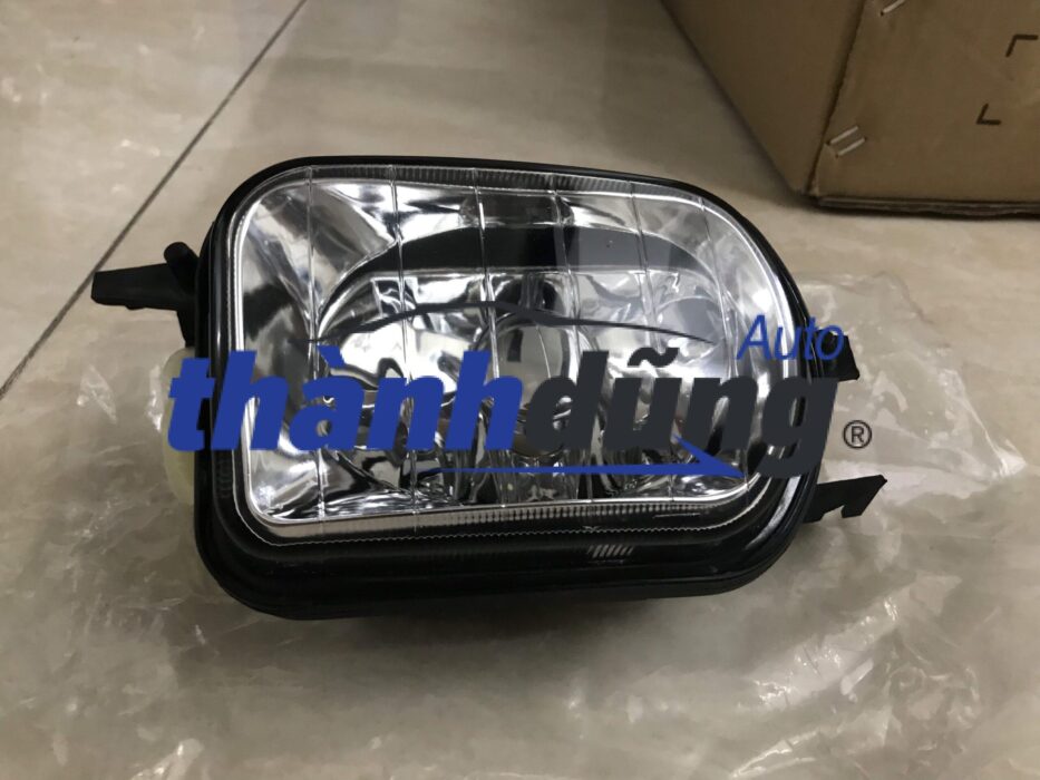 Đèn gầm mercedes c250