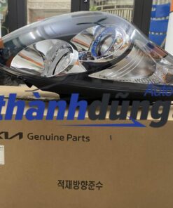 Đèn pha bên lái hyundai i30 2011