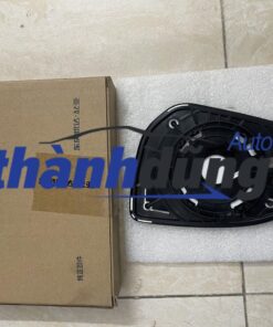 Mặt gương chiếu hậu kia soluto