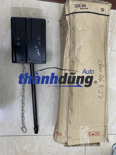 TREO LỐP DỰ PHÒNG KIA K165