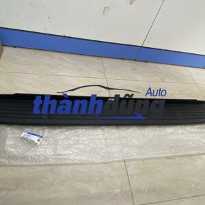 ỐP NHỰA BA ĐỜ SỐC SAU FORD RANGER 2015-2019