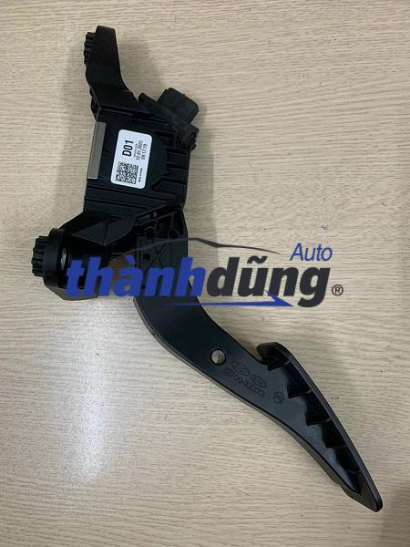 CẢM BIẾN CHÂN GA KIA SORENTO 2010-2012