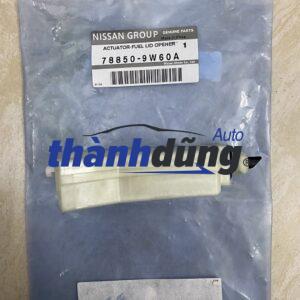 CƠ CẤU MỞ NẮP BÌNH XĂNG NISSAN TEANA 2010-2012