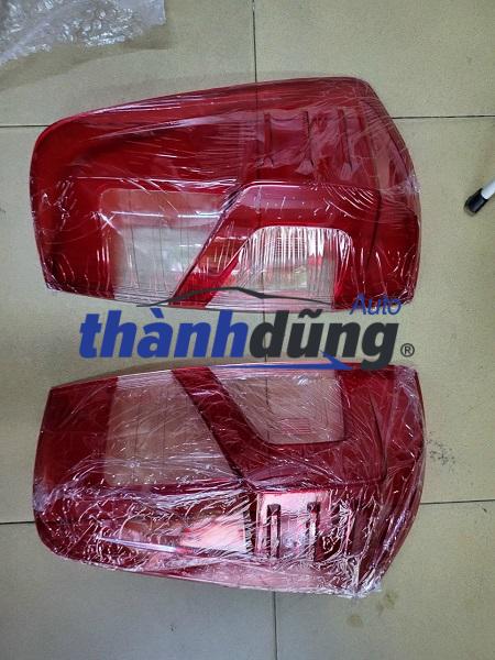 ỐP MẶT ĐÈN HẬU NISSAN NAVARA 2022-2024
