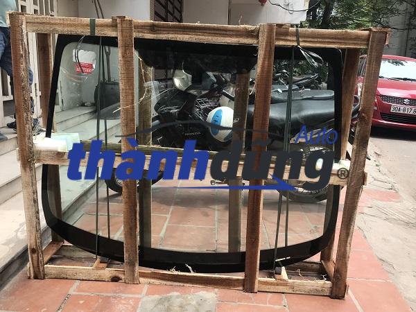 KÍNH CHẮN GIÓ XE FORD RANGER