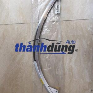 VIỀN MẠ TRÊN ĐÈN PHA KIA CARNIVAL 2022-2024