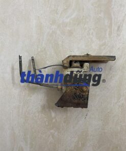 CHIA DẦU PHANH FORD TRANSIT 2001-2005