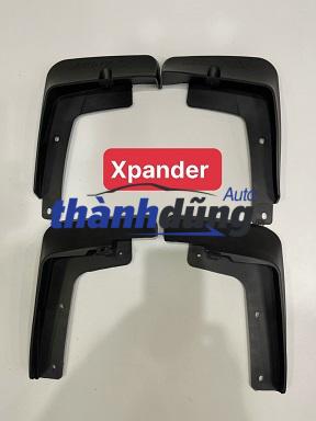 CHẮN BÙN BÁNH MITSUBISHI XPANDER