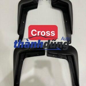 CHẮN BÙN BÁNH TOYOTA CROSS