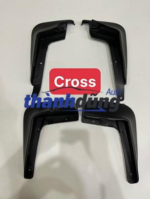 CHẮN BÙN BÁNH TOYOTA CROSS