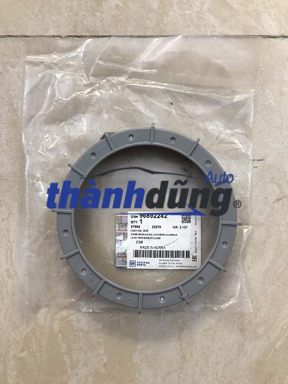 NẮP GIỮ CỤM BƠM XĂNG CHEVROLET SPARK 2015-2017