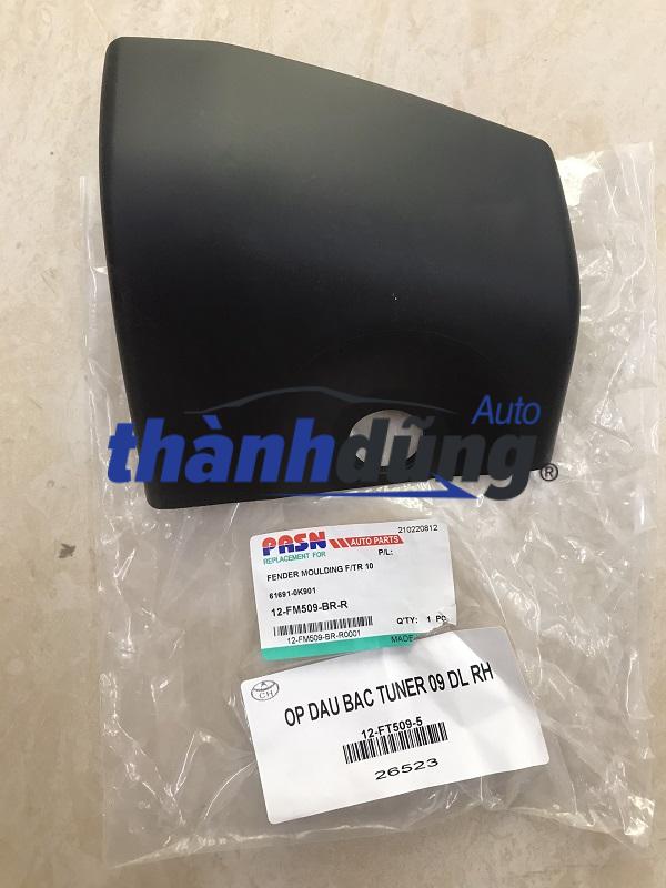 ỐP BẬC LÊN XUỐNG SAU TOYOTA FORTUNER