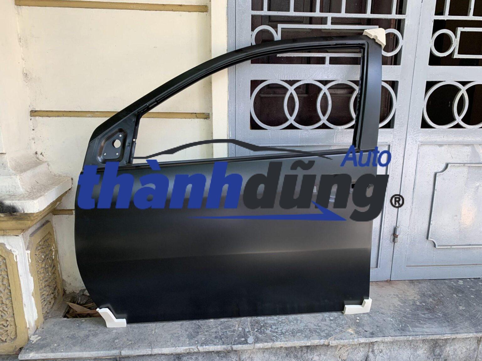 Giá cánh cửa ô tô thông thường hiện nay