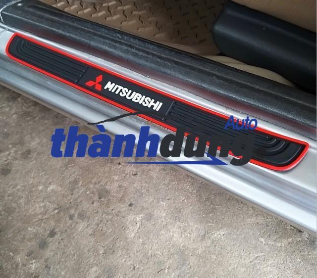 Tại sao cần lắp ốp bậc lên xuống cho xe?