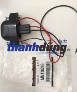 ĐÈN SOI BIỂN SỐ MITSUBISH TRITON 2005-2009