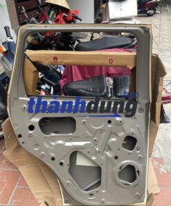 CÁNH CỬA SAU MITSUBISHI OUTLANDER