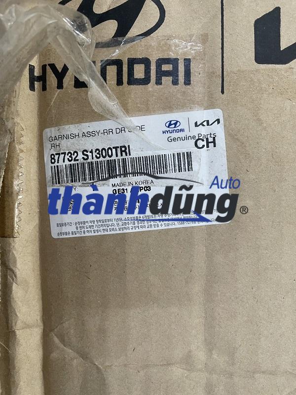 NẸP SƯỜN CÁNH CỬA HYUNDAI SANTAFE