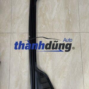 MÁNG NƯỚC KÍNH CHẮN GIÓ PEUGEOT 308