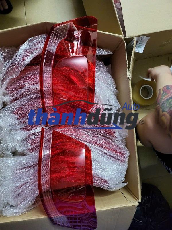 VỎ ĐÈN HẬU TRONG TOYOTA CAMRY