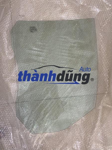 KÍNH CÁNH CỬA SAU PHẢI FORD FOCUS