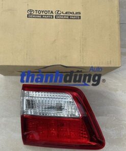 ĐÈN HẬU MIẾNG TRONG TOYOTA FORTUNER 2011