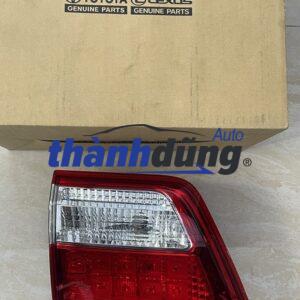 ĐÈN HẬU MIẾNG TRONG TOYOTA FORTUNER 2011