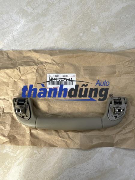 TAY NẮM TRẦN TOYOTA LAND CRUISER 2016