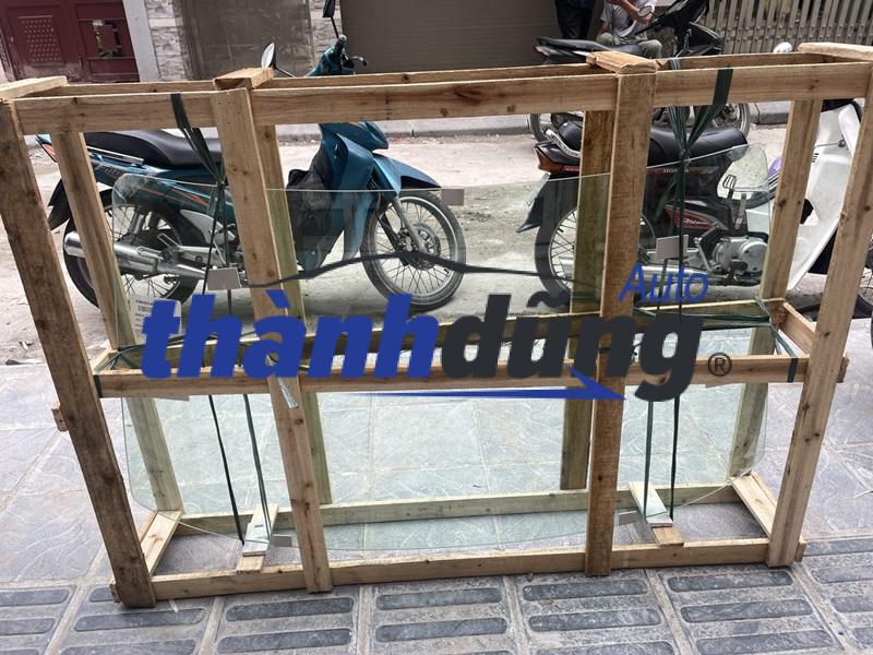 KÍNH CHẮN GIÓ TRƯỚC VINFAST FADIL 2022
