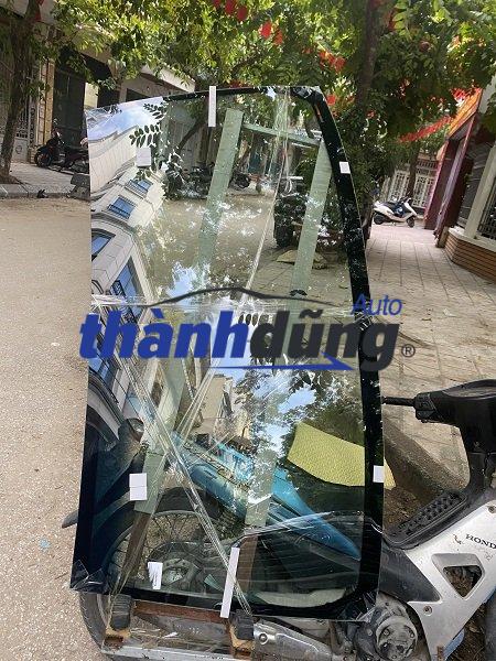 KÍNH CHẮN GIÓ TOYOTA LAND CRUISER 2021