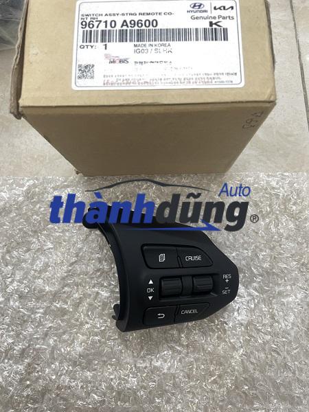 CÔNG TẮC ĐIỀU KHIỂN VÔ LĂNG KIA CARNIVAL 2015