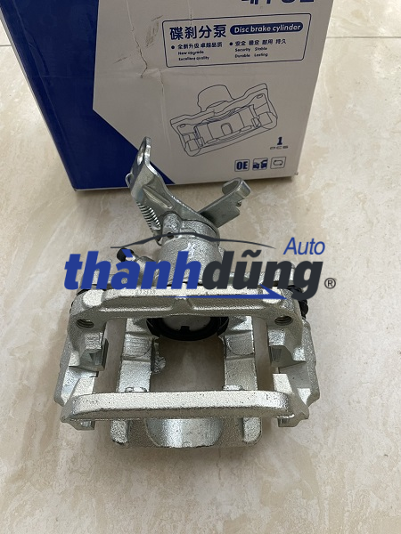 ĐÙM THẮNG SAU CHEVROLET CRUZE