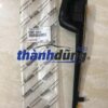 ỐP CHÂN KÍNH CHẮN GIÓ TRƯỚC TRÁI TOYOTA INNOVA