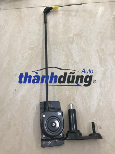 TREO LỐP DỰ PHÒNG FORD TRANSIT 2010