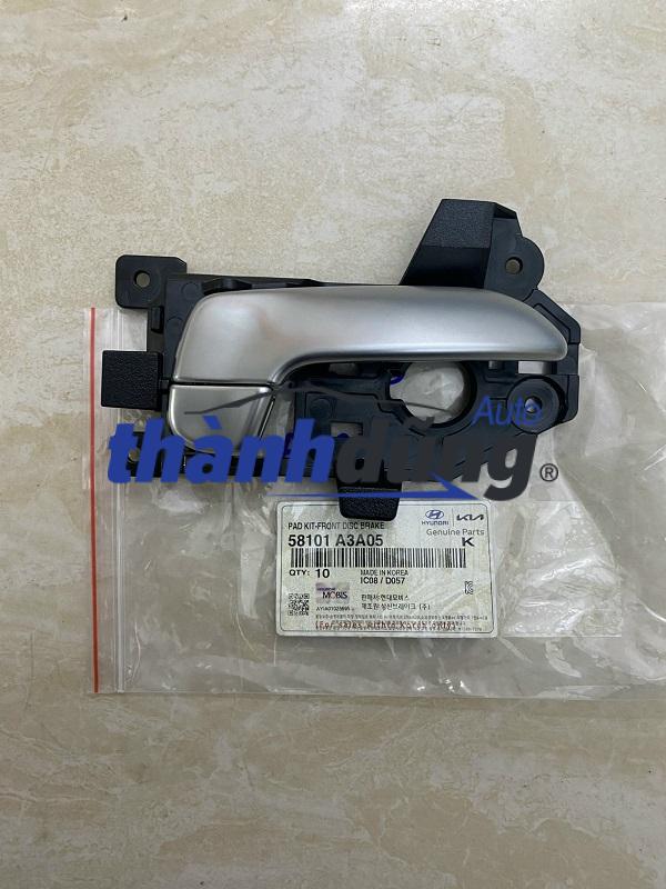 TAY MỞ CỬA TRONG KIA RONDO 2013