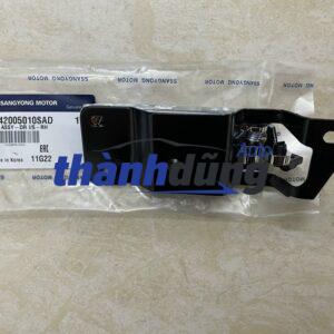 TAY MỞ CỬA TRONG SSANGYONG MUSSO 2000