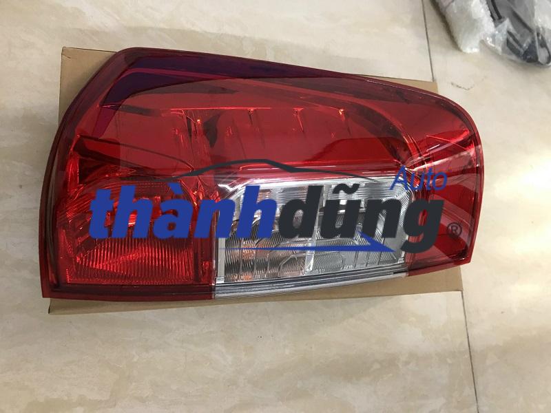 ĐÈN HẬU NISSAN NAVARA 2012
