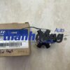 GIÁ ĐỠ CHỔI THAN ĐỀ HYUNDAI ELANTRA 2006