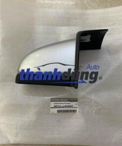 ỐP BỆ DẪM LÊN XUỐNG NISSAN NAVARA 2012