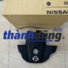 NẮP CHE ĐỘNG CƠ XE NISSAN NAVARA