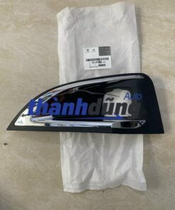 ỐP ĐÈN GẦM TRÁI XE PEUGEOT 5008