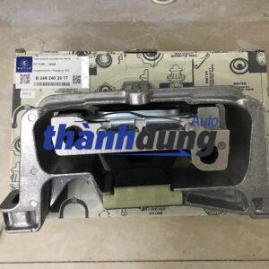 CHÂN ĐẦU MÁY MERCEDES CLA200 2014