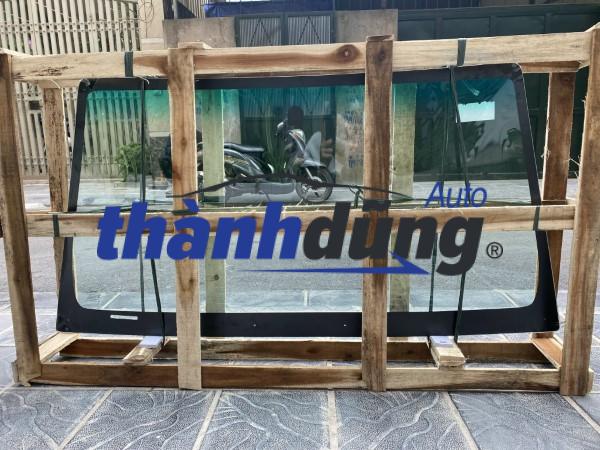 KÍNH CHẮN GIÓ TRƯỚC TOYOTA FORTUNER 2009